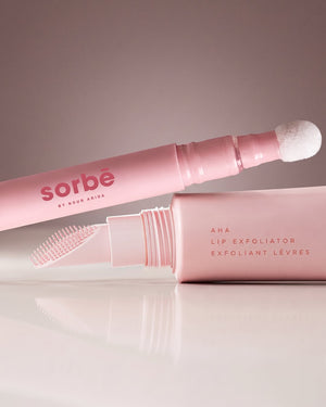 Duo: AHA Lip Exfoliator + Lip Blur Cushion